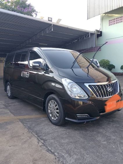 Hyundai H-1  2018 2.5 Elite Plus Van ดีเซล เกียร์อัตโนมัติ น้ำตาล รูปที่ 2