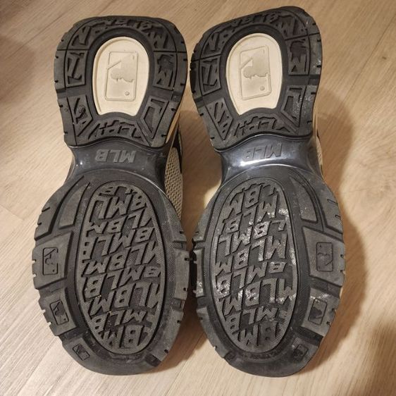 รองเท้าmlbของเเท้ สภาพใหม่มากซื้อมาลองใส่เเค่ครั้งเดียวเพราะซื้อมาผิดไซส์ รูปที่ 6