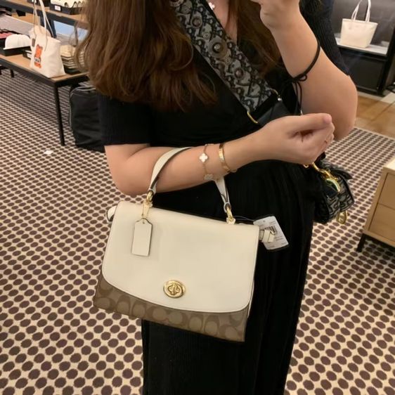 Coach แท้💯 มือสอง รุ่น F76620 COACH TILLY TOP HANDLE SATCHEL WITH SIGNATURE CANVAS COACH รูปที่ 5