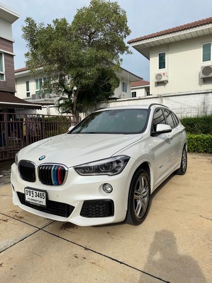 BMW X1 2017 2.0 sDrive18d M Sport Sedan ดีเซล ไม่ติดแก๊ส เกียร์อัตโนมัติ ขาว รูปที่ 3