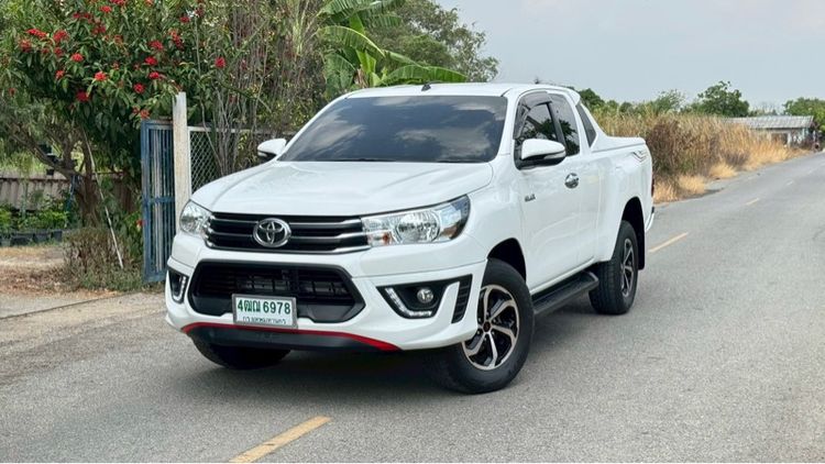 Toyota Hilux Revo 2018 2.4 Prerunner TRD Sportivo Pickup ดีเซล เกียร์อัตโนมัติ ขาว รูปที่ 2