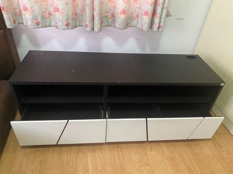 ตู้ไชด์บอร์ดวางทีวี สภาพดีมาก มือสอง ขายถูกมาก  ไม่ได้ใช้แล้วคะ รูปที่ 3
