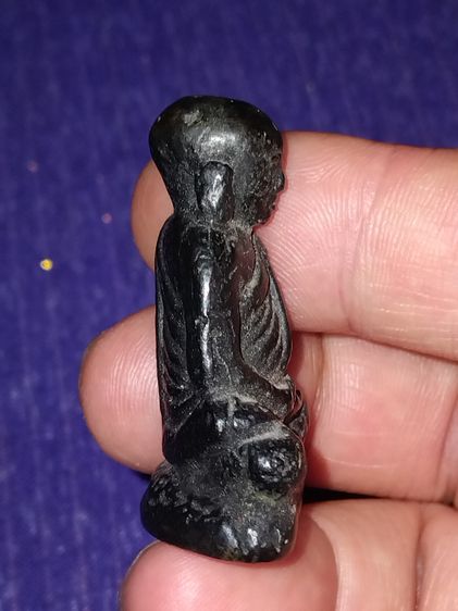 หลวงพ่อเงิน กรุวัดท่ามะไฟ พิมพ์ใหญ่จีวรถี่ เนื้อสัมฤทธิ์ ปี 2460กว่า สภาพสวยๆ ผิวเดิมๆ เนื้อหาโลหะสุดจัด เก่าจัดถึงยุค แท้ หายากมาก รูปที่ 4