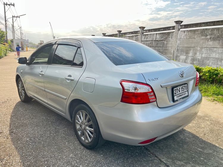 Toyota Vios 2013 1.5 E Sedan เบนซิน เกียร์อัตโนมัติ บรอนซ์เงิน รูปที่ 3