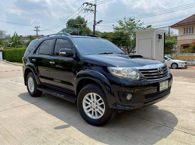 Toyota Fortuner 2012 3.0 V 4WD Utility-car ดีเซล ไม่ติดแก๊ส เกียร์อัตโนมัติ ดำ รูปที่ 3