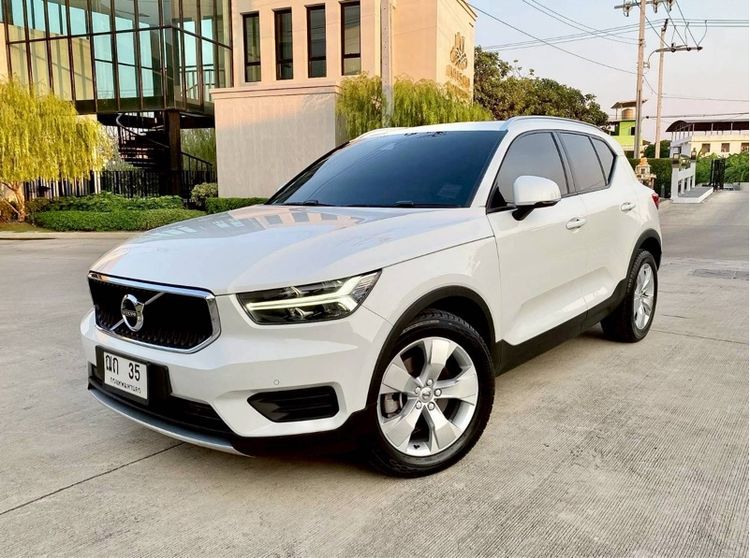 Volvo XC40 2020 2.0 T4 Momentum Utility-car เบนซิน ไม่ติดแก๊ส เกียร์อัตโนมัติ ขาว รูปที่ 3