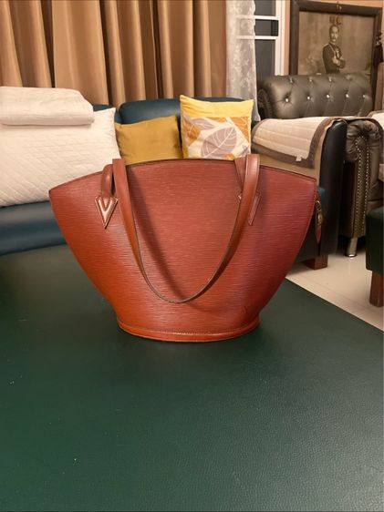 Louis Vuitton vintage epi saint-Jacques 