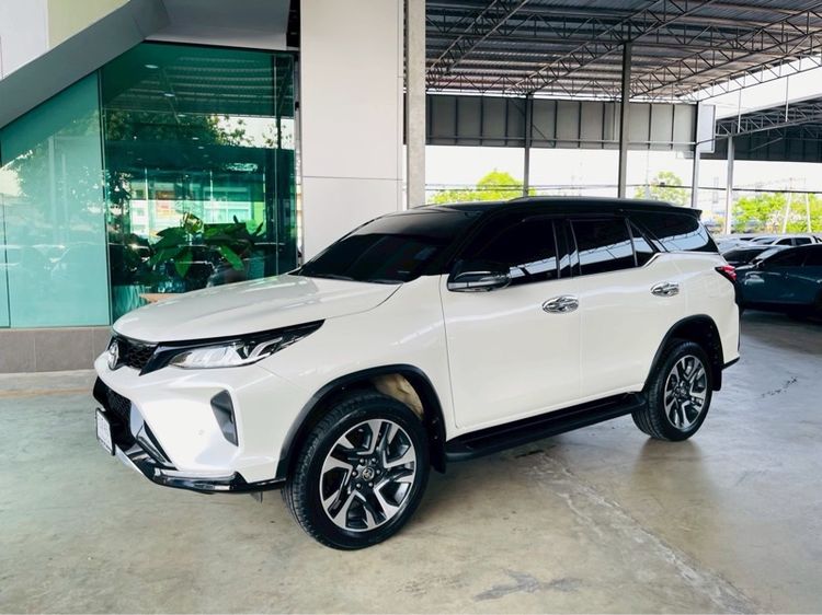 Toyota Fortuner 2021 2.4 Legender Utility-car ดีเซล ไม่ติดแก๊ส เกียร์อัตโนมัติ ขาว รูปที่ 2
