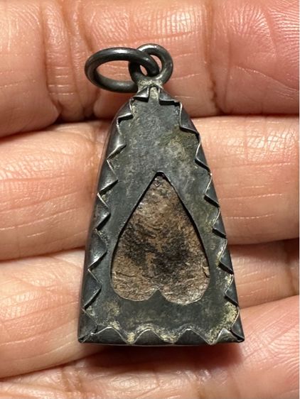 พระผงสุพรรณพิมพ์หน้าแก่ เลี่ยมเก่าเดิม รูปที่ 2