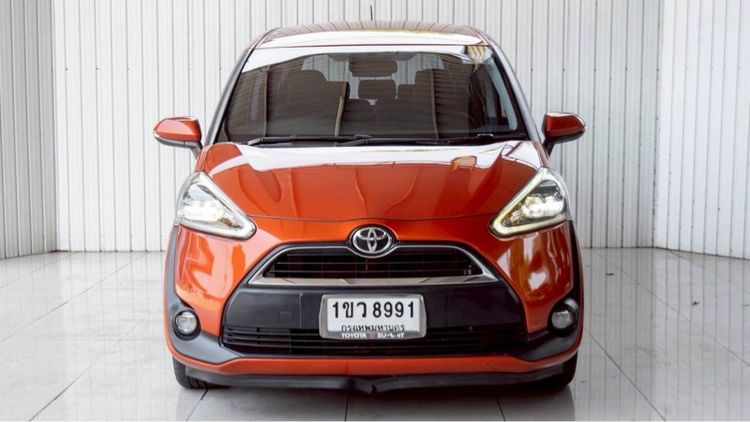TOYOTA SIENTA, 1.5 V ปี 2017 สีส้ม