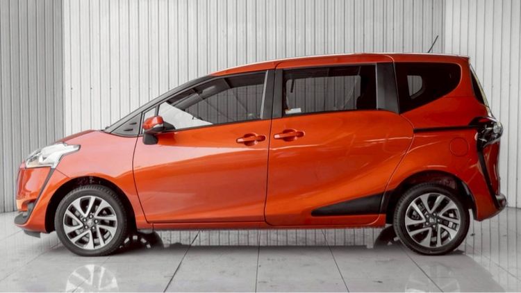 Toyota Sienta 2017 1.5 V Van เบนซิน ไม่ติดแก๊ส เกียร์อัตโนมัติ ส้ม รูปที่ 2