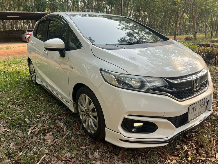 รถ Honda Jazz 1.5 V i-VTEC สี ขาว