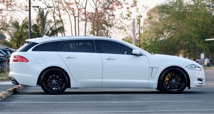 Jaguar XF-Series 2013 2.2 Sedan ดีเซล ไม่ติดแก๊ส เกียร์อัตโนมัติ ขาว รูปที่ 4
