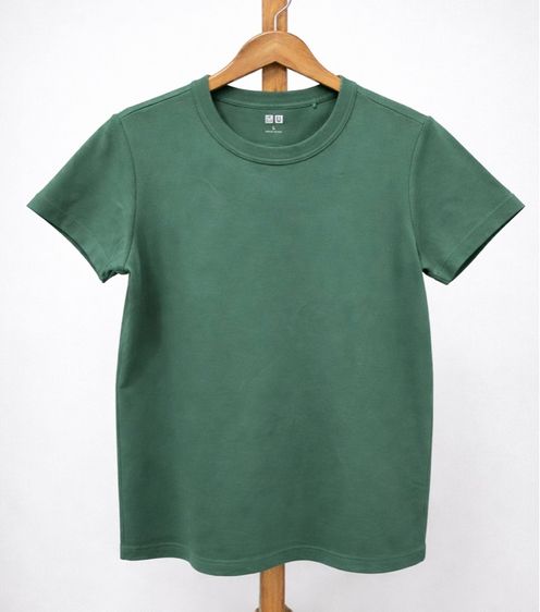 เสื้อคอกลม Uniqlo