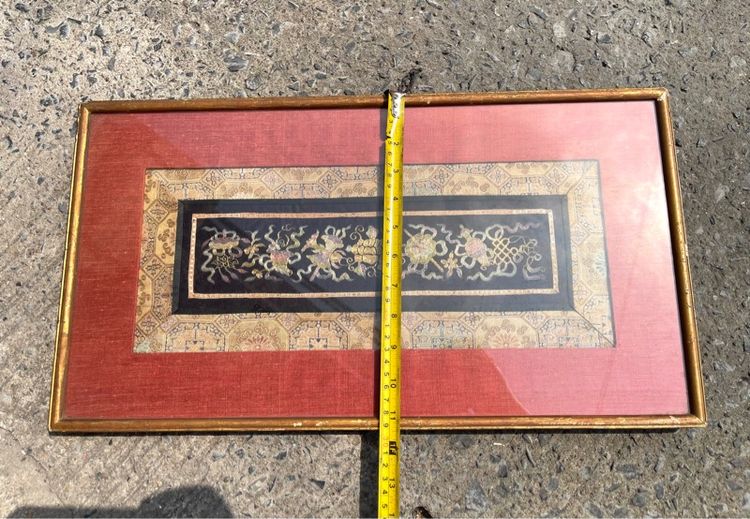 ภาพปัก ลายอาวุธเซียน ดิ้นทองจีนโบราณ เก่าสะสม รูปที่ 12