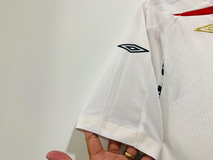 เสื้อ UMBRO England เบอร์ 10 Ben แท้ 💯size วัดจริง อก 19 ยาว 27 สภาพใหม่มาก ดีเทลสวย เนื้อผ้าดี รายละเอียดดีหายากน่าสะสมครับ รูปที่ 5