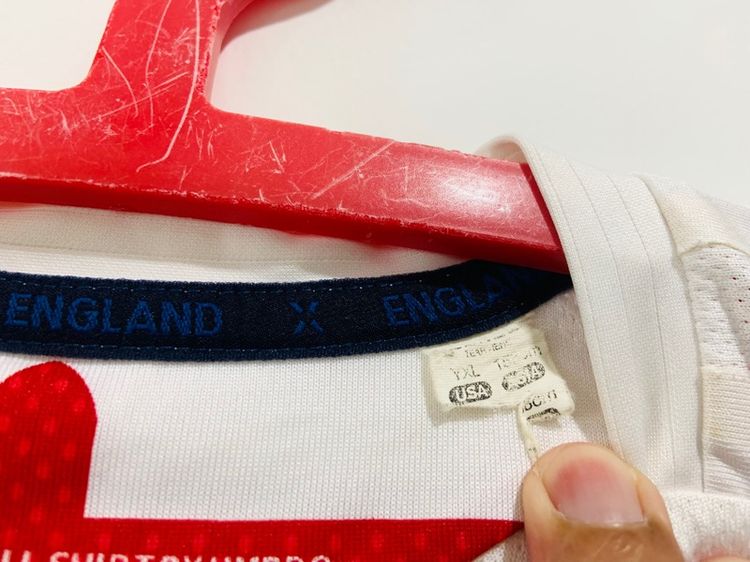 เสื้อ UMBRO England เบอร์ 10 Ben แท้ 💯size วัดจริง อก 19 ยาว 27 สภาพใหม่มาก ดีเทลสวย เนื้อผ้าดี รายละเอียดดีหายากน่าสะสมครับ รูปที่ 3