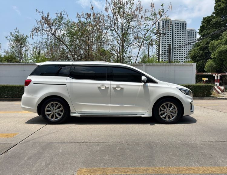Kia Grand Carnival 2020 2.2 EX Van ดีเซล ไม่ติดแก๊ส เกียร์อัตโนมัติ ขาว รูปที่ 3