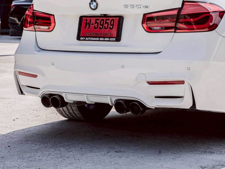 BMW Series 3 2019 330e Sedan เบนซิน ขาว รูปที่ 2