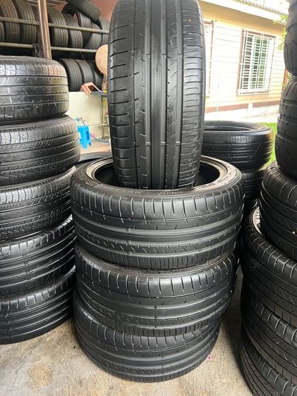 ยาง Dunlop 255 40 19 เส้น 800 บาท