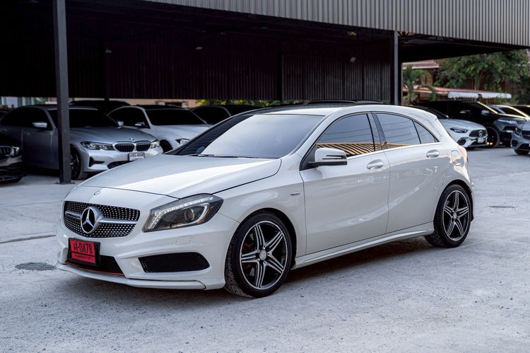 รถ Mercedes-Benz A-Class A250 สี ขาว