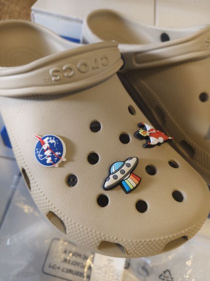 crocs แท้ พื้นเต็มๆ ใช้งานไม่ถึงเดือน สภาพดีมาก  รูปที่ 6