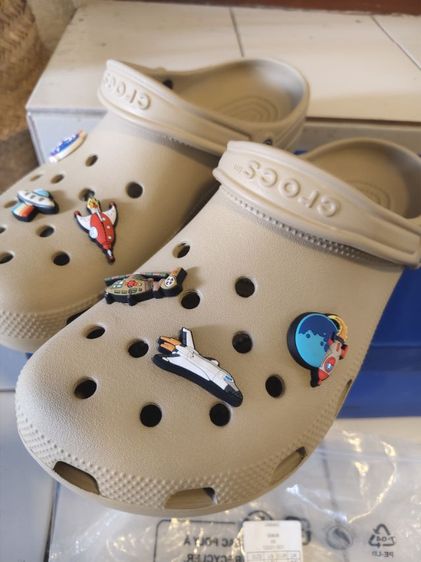 crocs แท้ พื้นเต็มๆ ใช้งานไม่ถึงเดือน สภาพดีมาก  รูปที่ 4