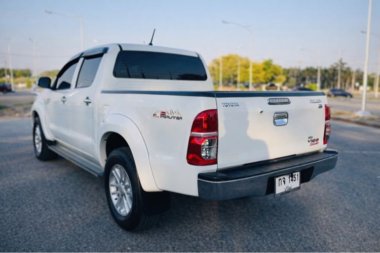 Toyota Hilux Vigo Champ 2012 Double Cab 3.0 G Prerunner Pickup ดีเซล เกียร์อัตโนมัติ ขาว รูปที่ 2