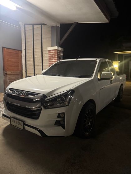 รถ Isuzu D-MAX 1.9 L สี ขาว