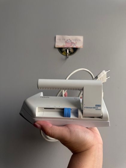 เตารีดแห้งสำหรับเดินทางของ Philips รุ่น HD1301-02