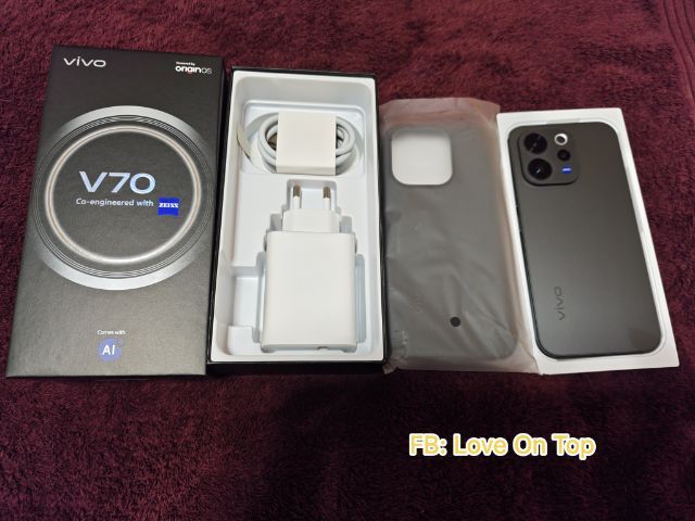 VIVO V70 5G สีดำ Ram8 Rom256 เครื่องศูนย์ไทย อุปกรณ์แท้ครบกล่อง เครื่อง 10 วัน สภาพสวยเหมือนใหม่ ประกันยาว รูปที่ 2