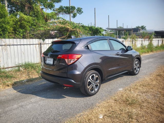 Honda HR-V 2017 1.8 E Sedan เบนซิน ไม่ติดแก๊ส เกียร์อัตโนมัติ เทา รูปที่ 3