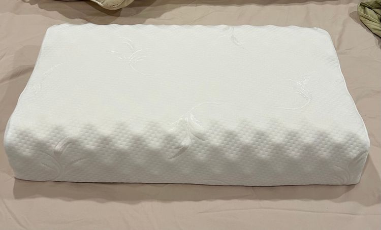 หมอนยางพาราแท้ Latex Pillow แบบฉีด ทรงเออร์โกโนมิก นอนตะแคง นอนหงาย 38x60 ซม. หนา 8-10 ซม.