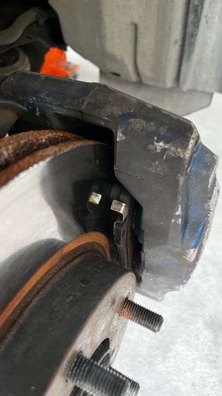 ปั๊มคาลิปเปอร์เบรค  Skyline R32  พร้อมขาใส่อยู่ในแอคคอร์ด G7 ผ้าเบรคหนา (สภาพสีมีริ้วรอย) รูปที่ 8