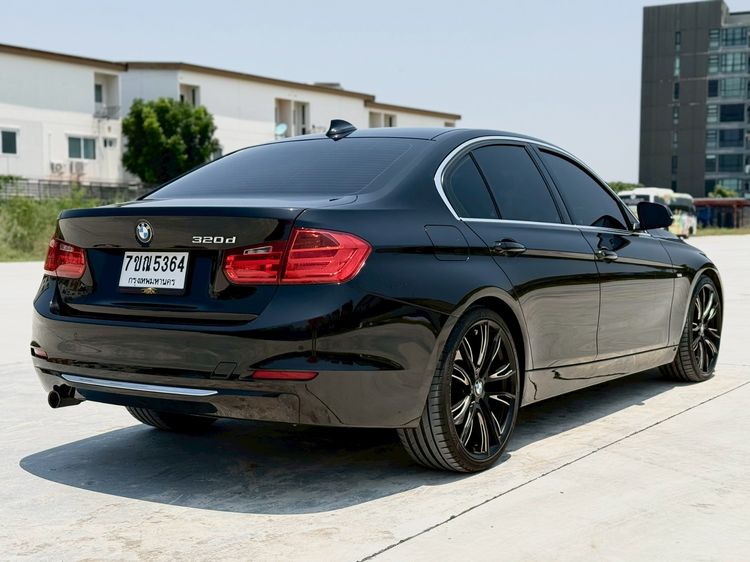 BMW Series 3 2012 320d Sedan ดีเซล ไม่ติดแก๊ส เกียร์อัตโนมัติ ดำ รูปที่ 4
