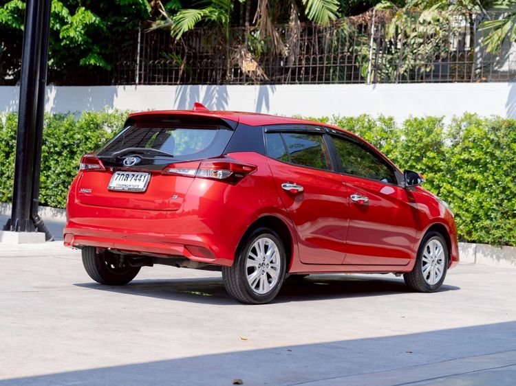 Toyota Yaris 2018 1.2 G Sedan เบนซิน ไม่ติดแก๊ส เกียร์อัตโนมัติ แดง รูปที่ 4