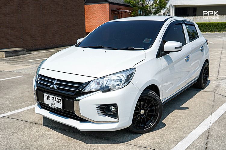 รถ Mitsubishi Mirage 1.2 GLX สี ขาว