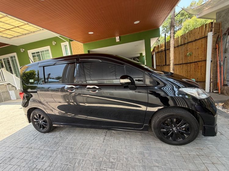 Honda Freed 2013 1.5 E Utility-car เบนซิน เกียร์อัตโนมัติ ดำ รูปที่ 2