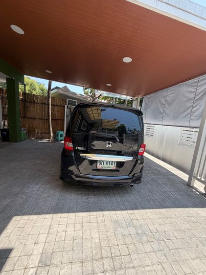 Honda Freed 2013 1.5 E Utility-car เบนซิน เกียร์อัตโนมัติ ดำ รูปที่ 3