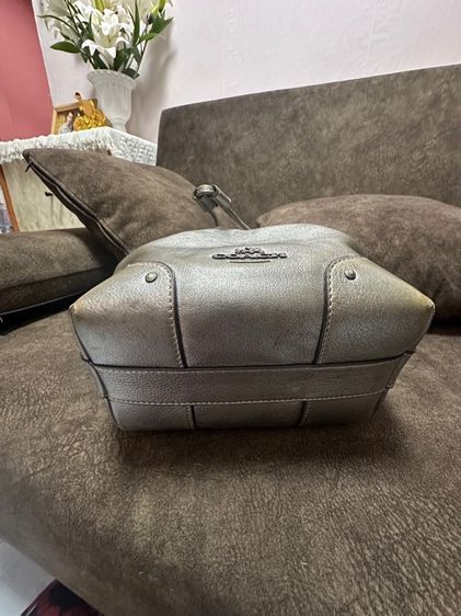 กระเป๋าcoach แท้ รูปที่ 10