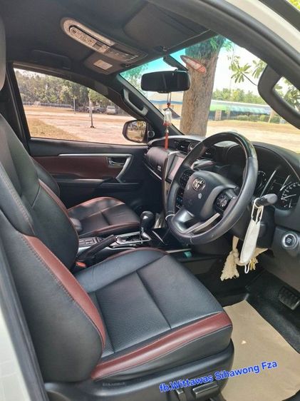 Toyota Fortuner 2020 2.4 Legender Utility-car ดีเซล ไม่ติดแก๊ส เกียร์อัตโนมัติ ขาว รูปที่ 4