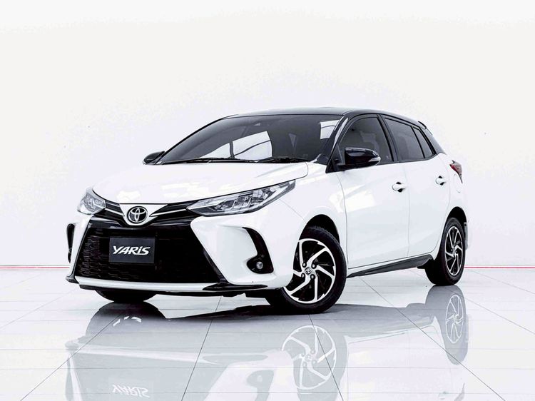 รถ Toyota Yaris 1.2 Sport สี ขาว