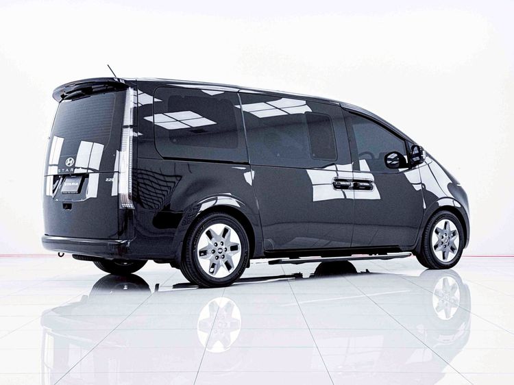 Hyundai Staria 2023 2.2 SEL Van ดีเซล ไม่ติดแก๊ส เกียร์อัตโนมัติ ดำ รูปที่ 4