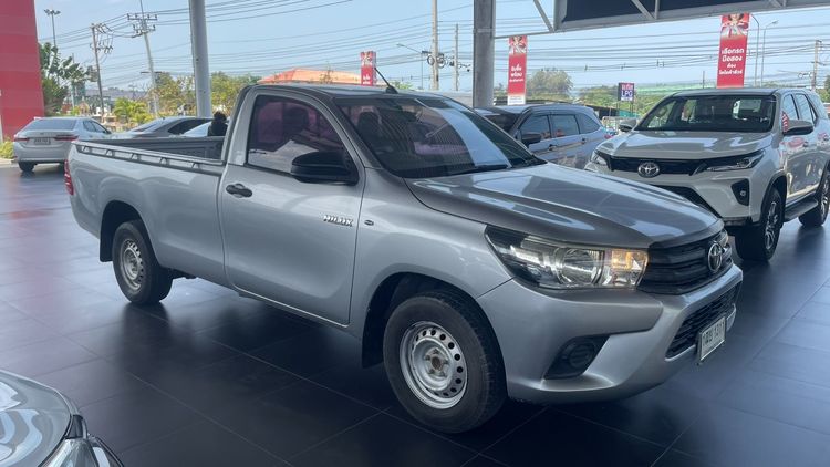 รถ Toyota Hilux Revo 2.4 J สี เทา