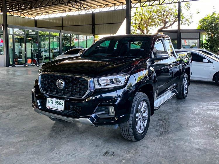 รถ MG Extender 2.0 Grand X สี ดำ