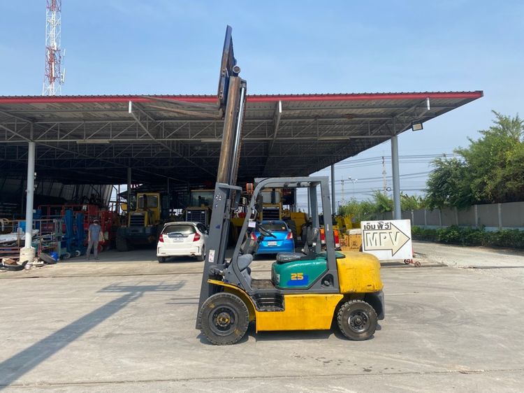 รถฟอร์คลิฟท์  KOMATSU  รุ่น FD25T-14 ยก 2.5ตัน เสาสูง 3 เมตร   รถเก่านอก