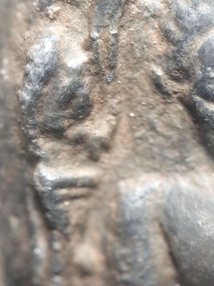 พระพุทธชินราชใบเสมาเนื้อชินครับ รูปที่ 17