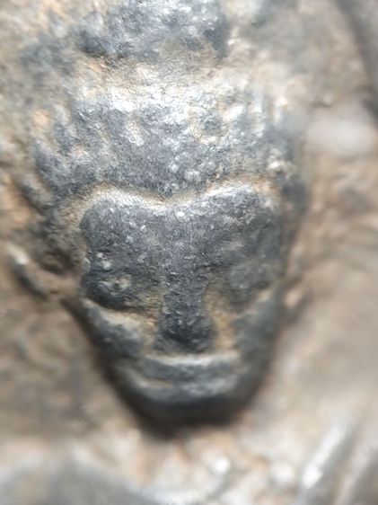 พระพุทธชินราชใบเสมาเนื้อชินครับ รูปที่ 4