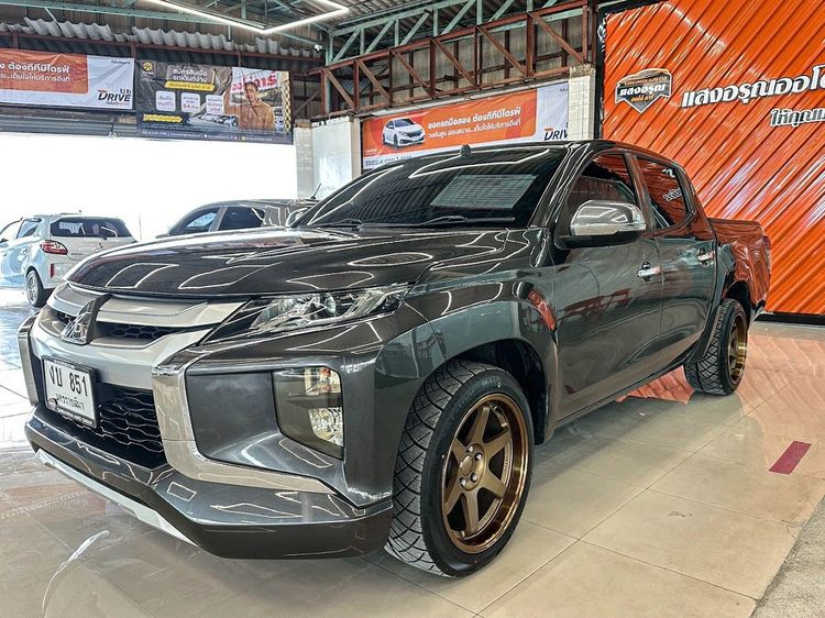 รถ Mitsubishi Triton 2.5 GLX สี เทา