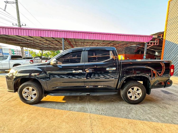 MG Extender 2021 2.0 Grand D Pickup ดีเซล ไม่ติดแก๊ส เกียร์ธรรมดา ดำ รูปที่ 4